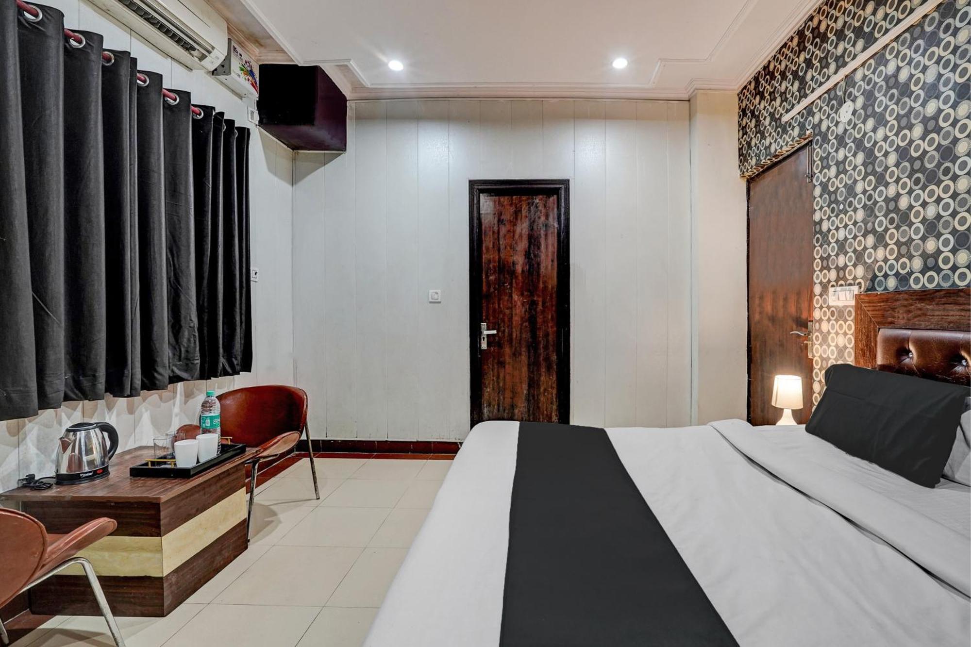 Super Hotel O Bg Hotel Faridabad Bagian luar foto
